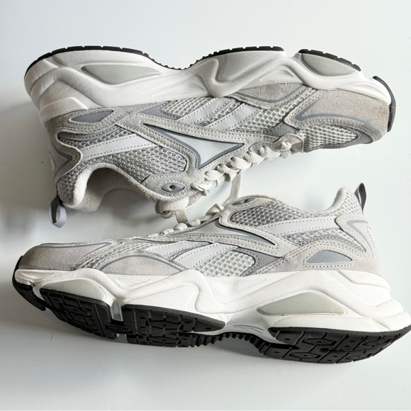 Reebok Men’s Retro Classic Sneakers Size 10.5 Grey Beige Mesh Suede Comfort - Picture 4 of 10